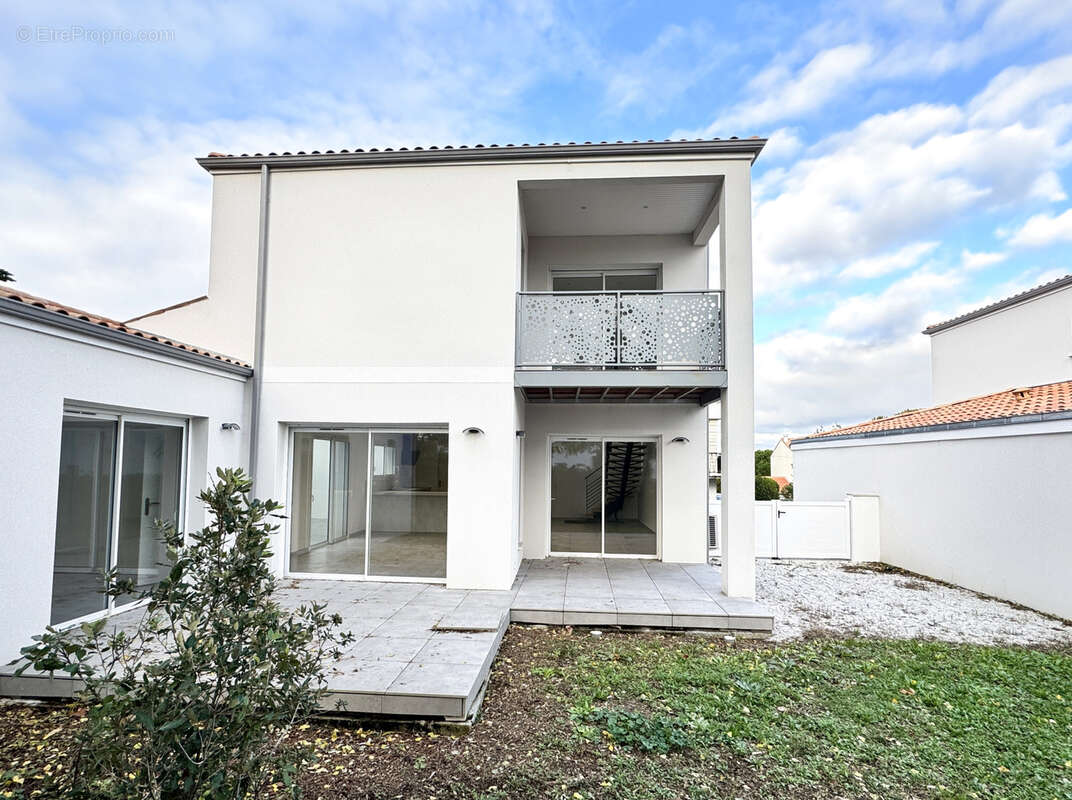 Maison à SAINT-GEORGES-DE-DIDONNE