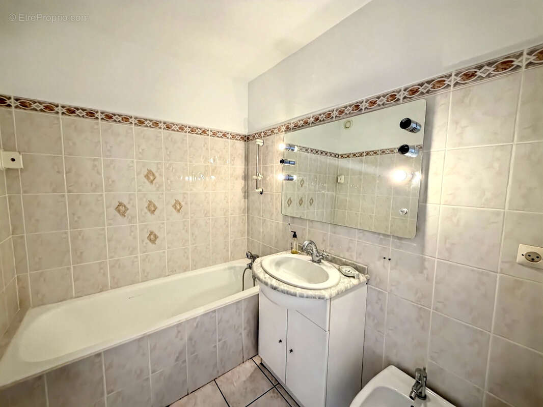 Appartement 4 pièces en dernier étage - photo 5