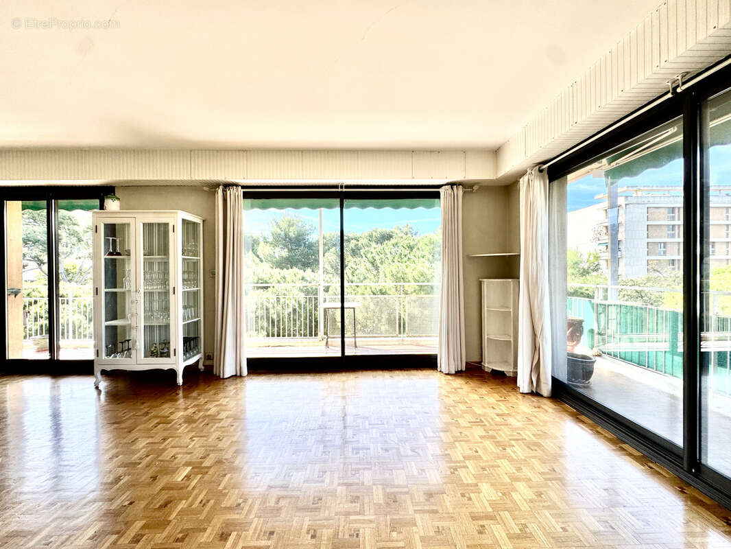 Appartement à MARSEILLE-9E