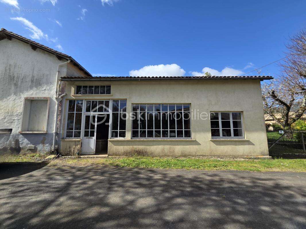 Ensemble immobilier à fort potentiel – calme, verdure et multiples dépendances - photo 2