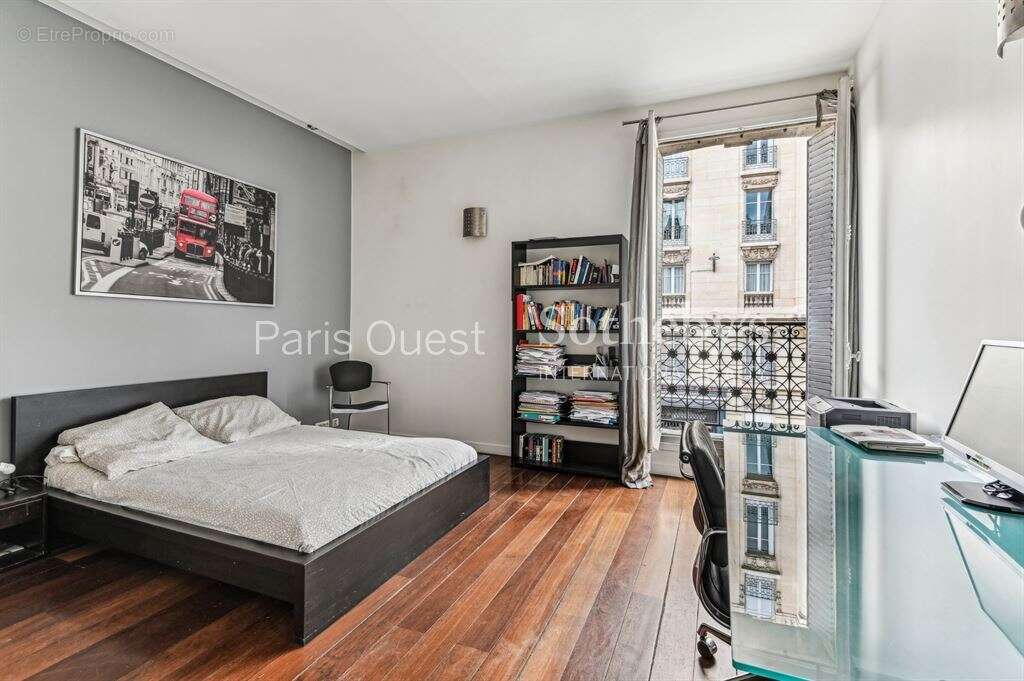 Maison à PARIS-17E