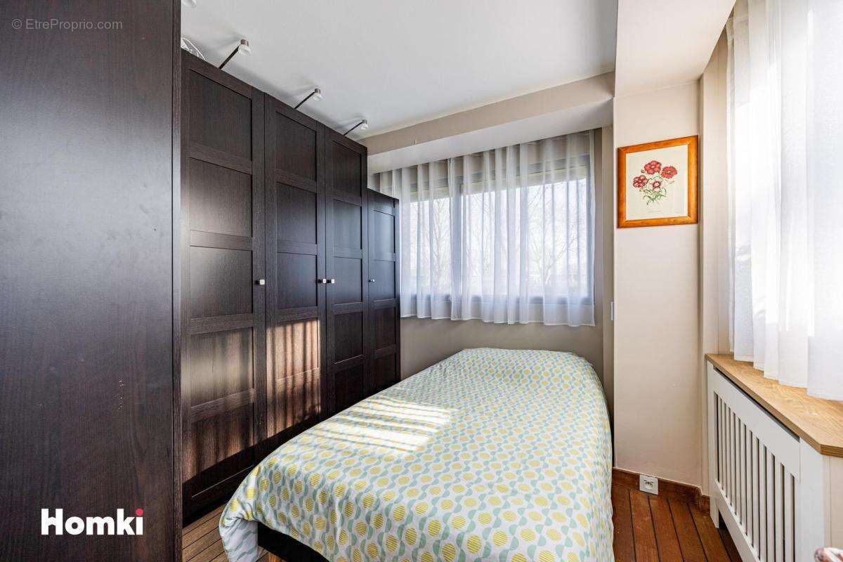Appartement T3 de 80 m2 à Puteaux 92800, Quai de Dion Bouton - photo 7