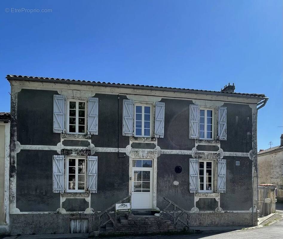Appartement à PERIGNAC