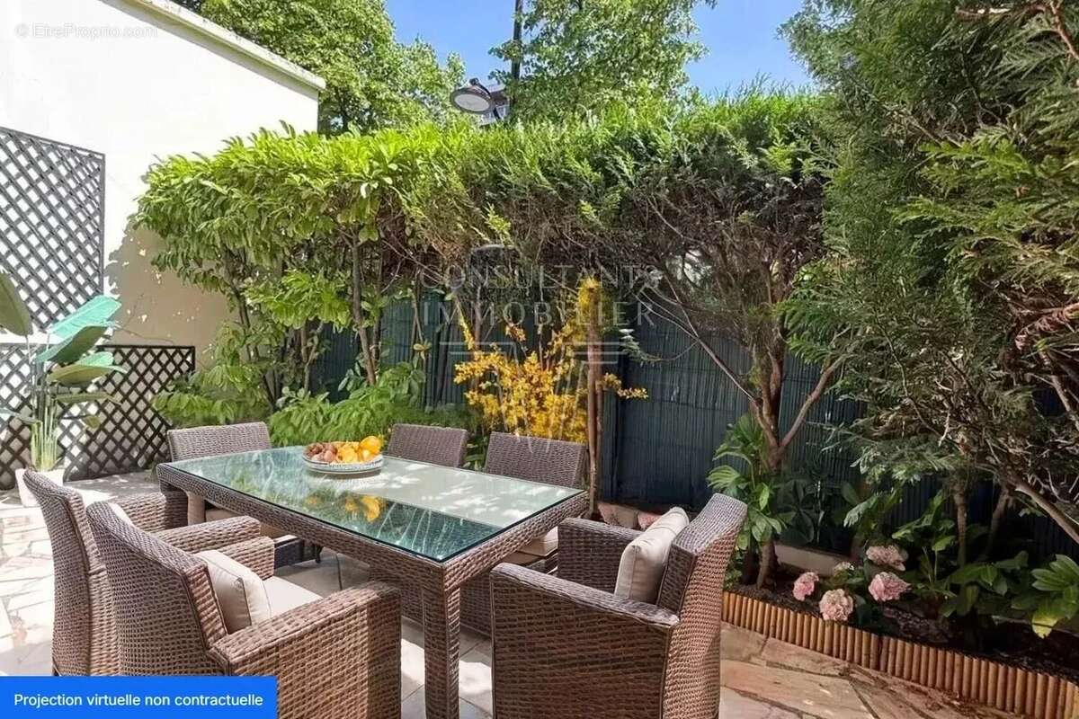 Appartement à NEUILLY-SUR-SEINE