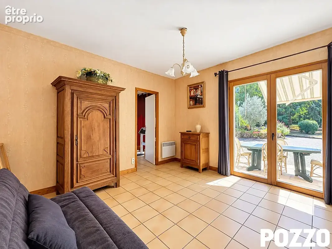 À VENDRE - Maison dans le bourg de Bréhal de 255m² au calme avec parc arboré - photo 9