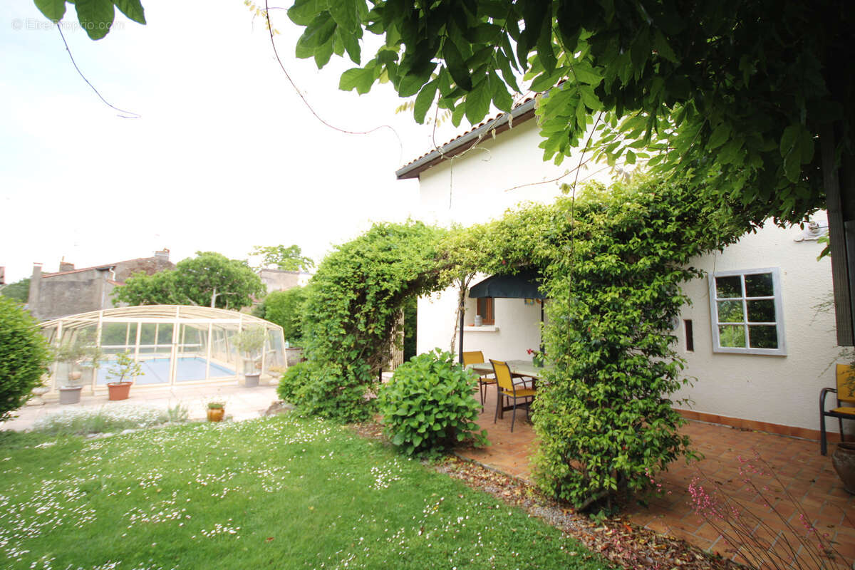 Maison à LERAN