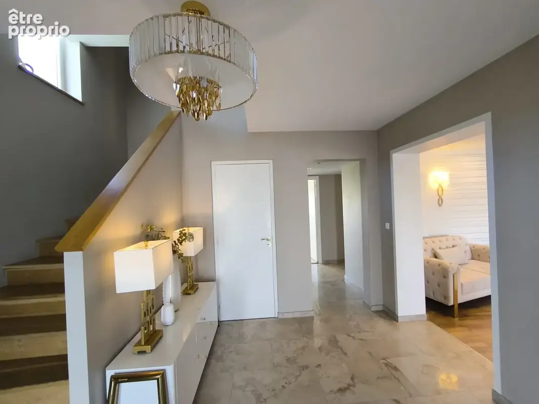 Etoile. maison de famille de 270 m2. renovee en totalite. modulable. parc clos de 5030 m2 - photo 18