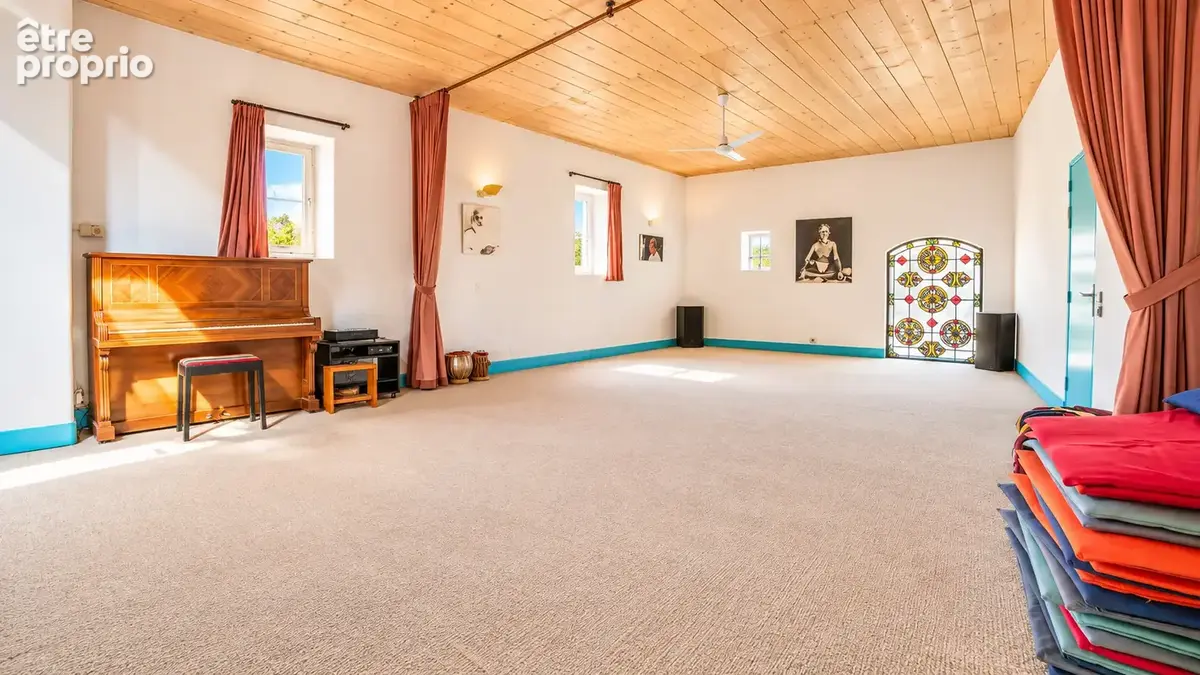 Vers-Pont-du-Gard   Demeure de caractère du XVIII è siècle   400 m2   815 000 € - photo 10