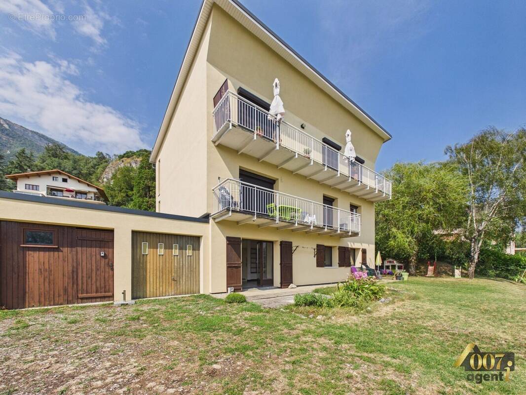 Appartement à MONTMELIAN