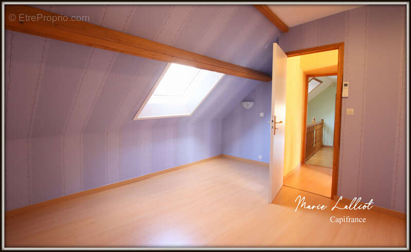 Maison à vendre 8 pièces, 204m², Puiseautin, 5 chambres, Piscine, Garage, Climatisation, Panneaux Solaires, Cave - photo 14