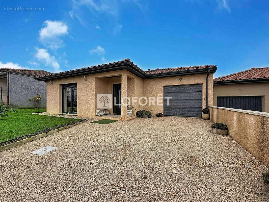 Maison à SAINT-JULIEN-SUR-VEYLE