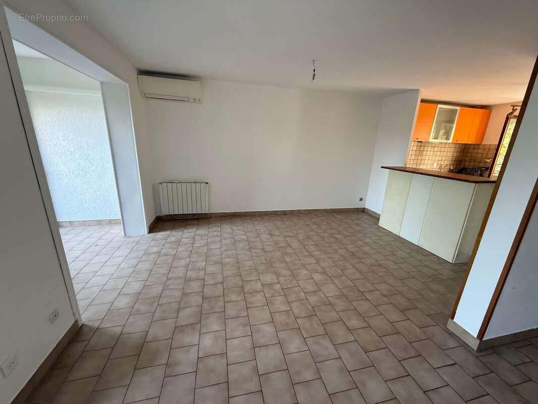 RARE sur Menton Garavan-maison mitoyenne-3 chambres-terrasses-jardin-2 parkings-grande cave-vue mer vieille vi - photo 19