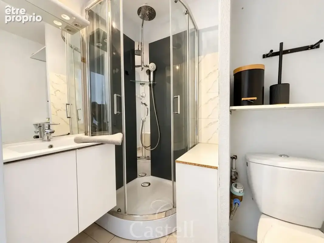 *** appartement deux pieces + cabine + parking *** - photo 5