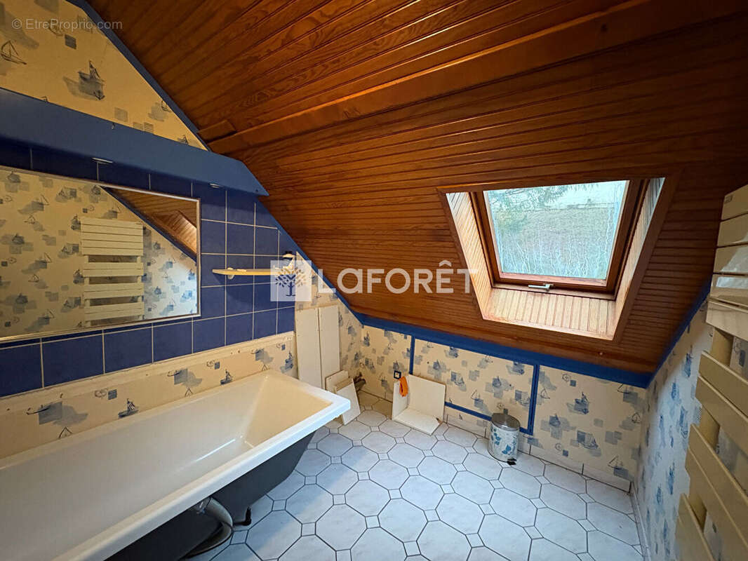 Maison à MEZY-SUR-SEINE