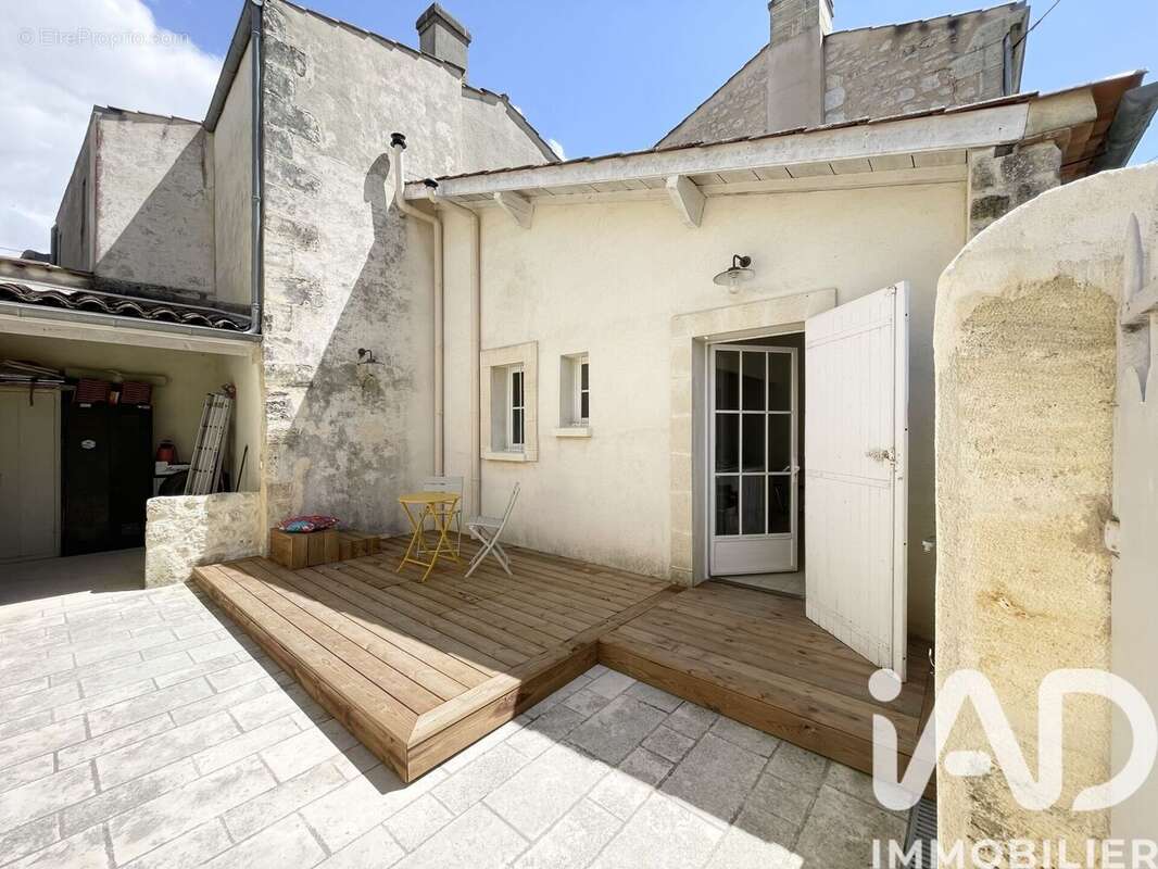Maison 91 m² à Saint-Christoly-Medoc  - photo 2