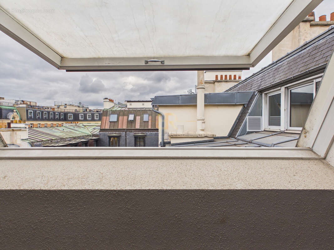 Appartement à PARIS-8E