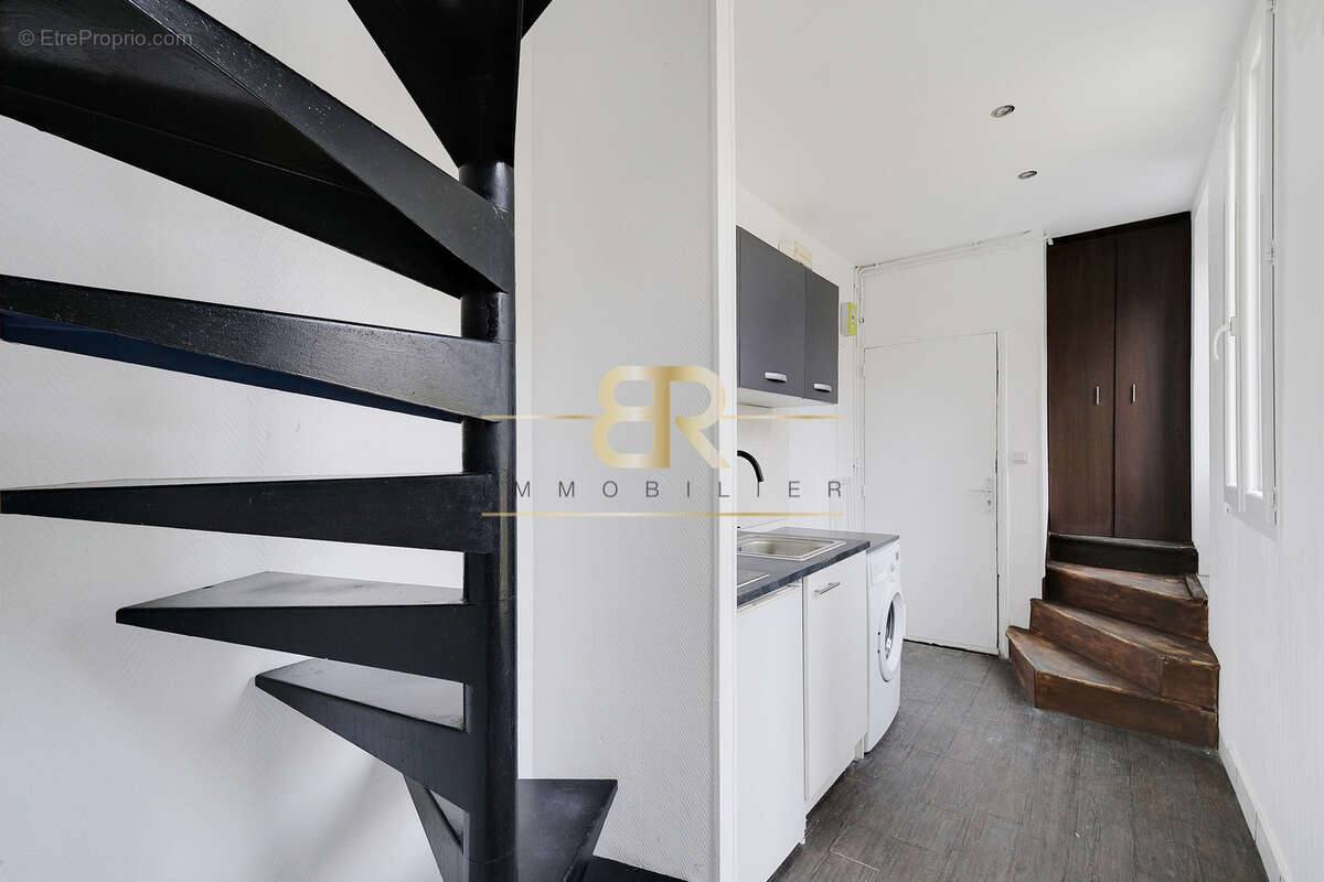 Appartement à PARIS-14E