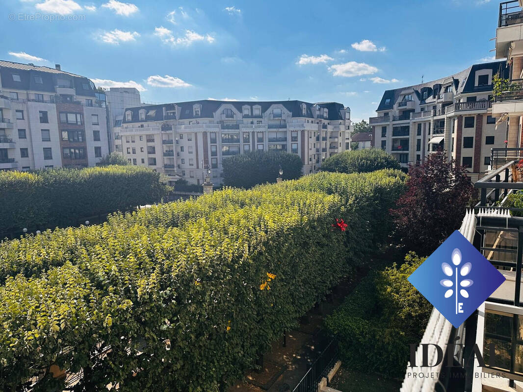 Appartement à CHARENTON-LE-PONT
