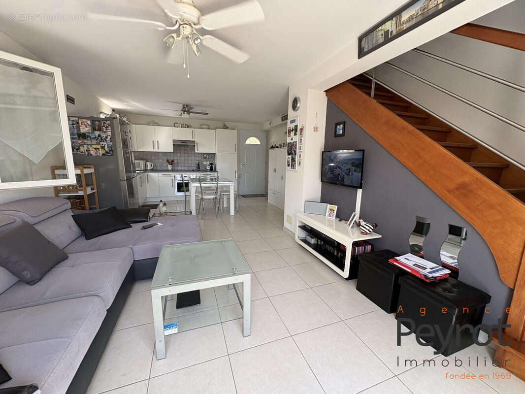 Appartement à SAINT-LAURENT-DE-LA-SALANQUE
