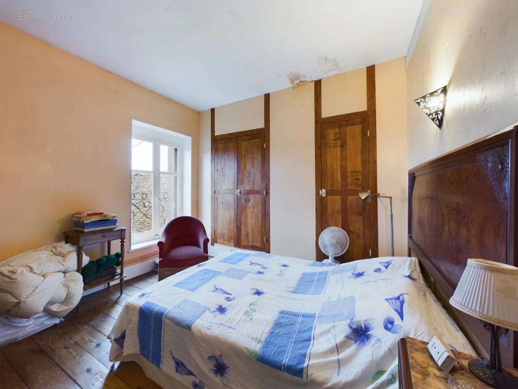 Maison à ARNAY-LE-DUC