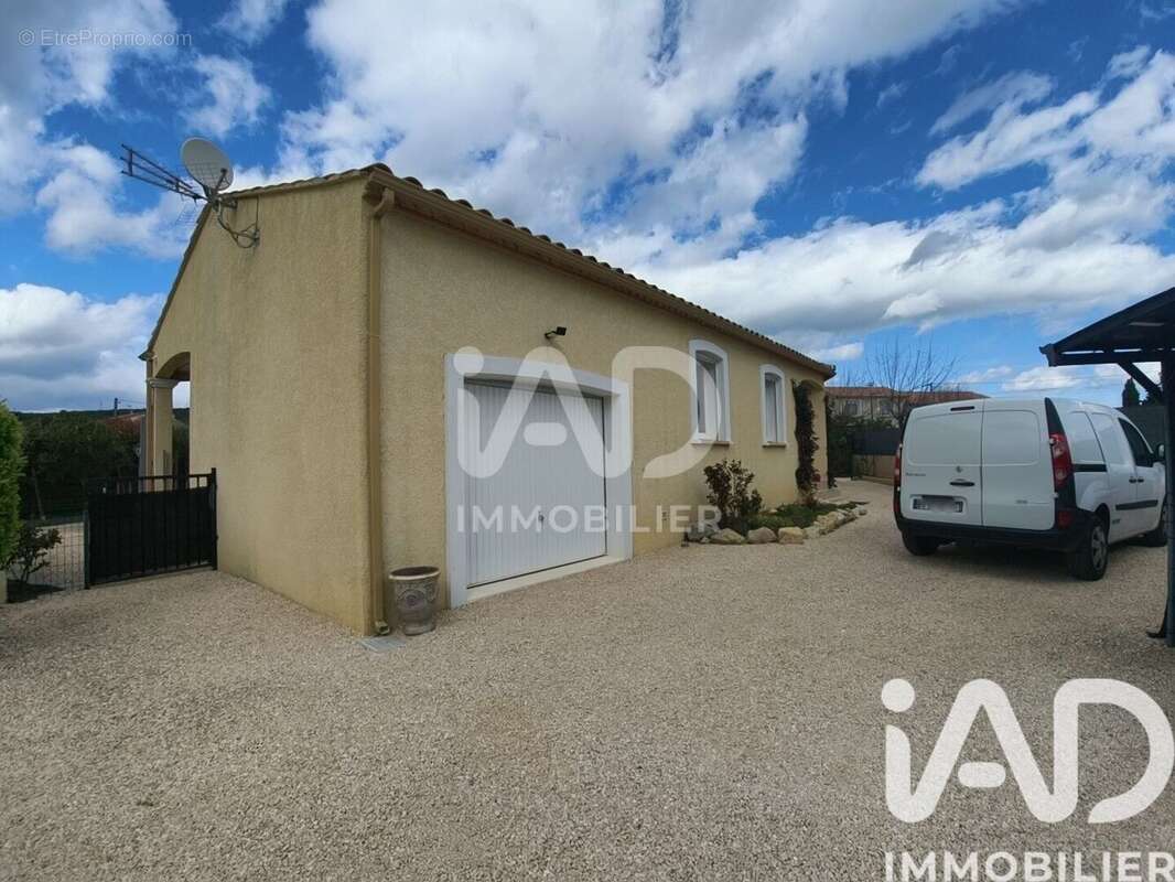 Photo 7 - Maison à SAINT-JULIEN-LES-ROSIERS