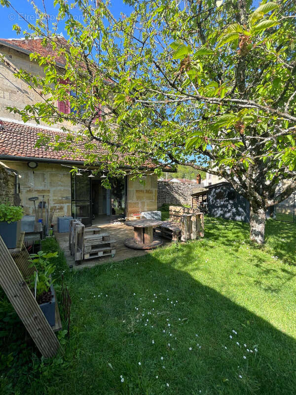 Maison à LISLE-EN-RIGAULT