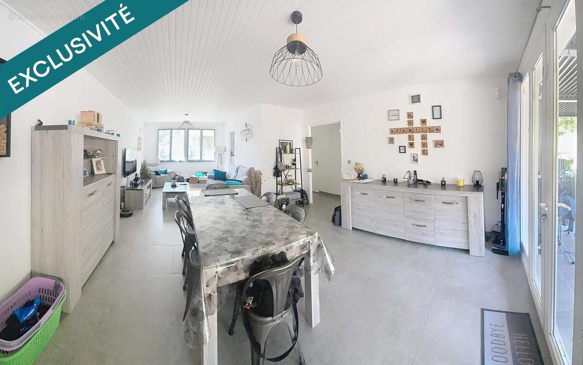 Photo 3 - Maison à LA ROQUE-D'ANTHERON