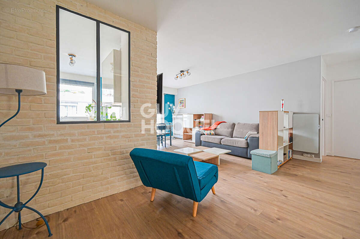 Appartement à PARIS-12E