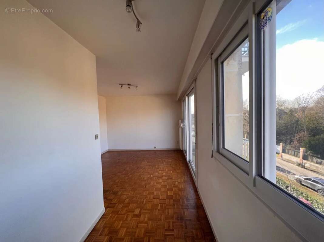Appartement à EPERNON