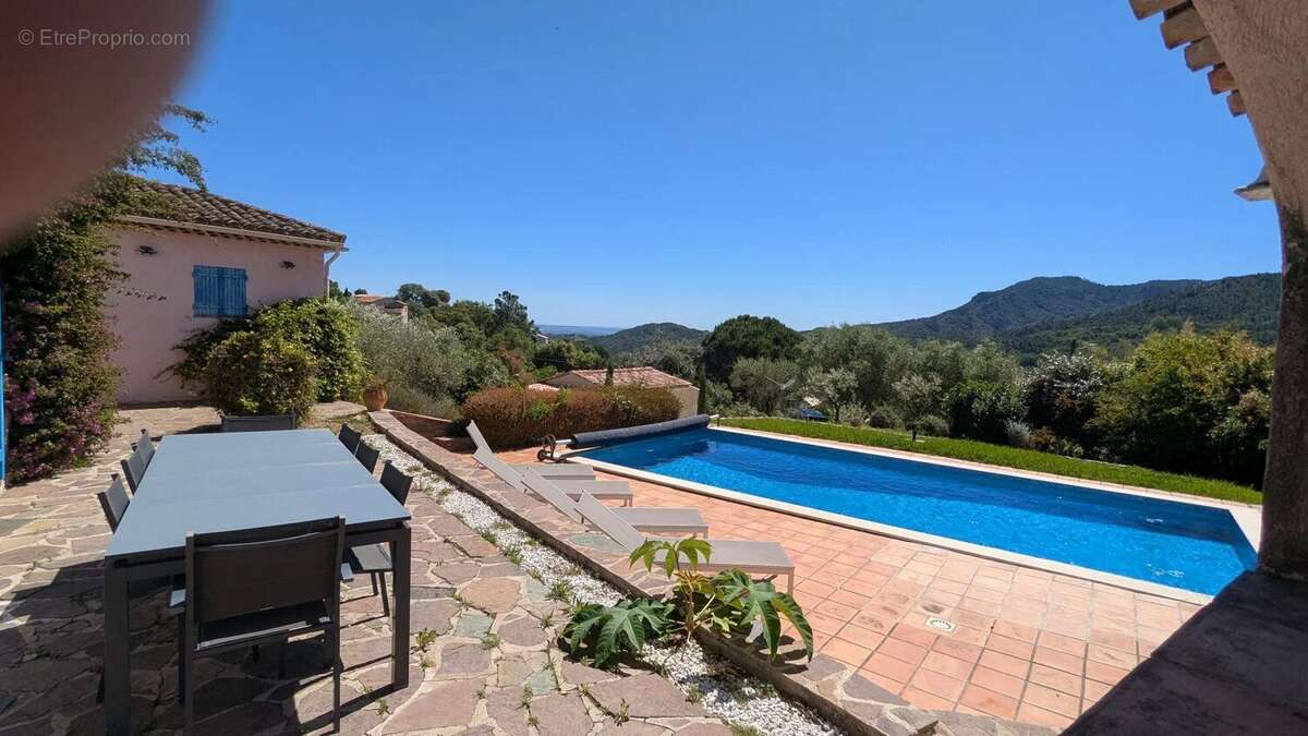 Maison à LES ADRETS-DE-L'ESTEREL