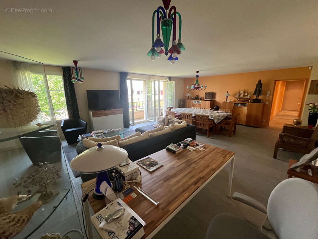 Rare à la vente 5 pièces 160 m² au calme traversant 2 balcons - photo 18