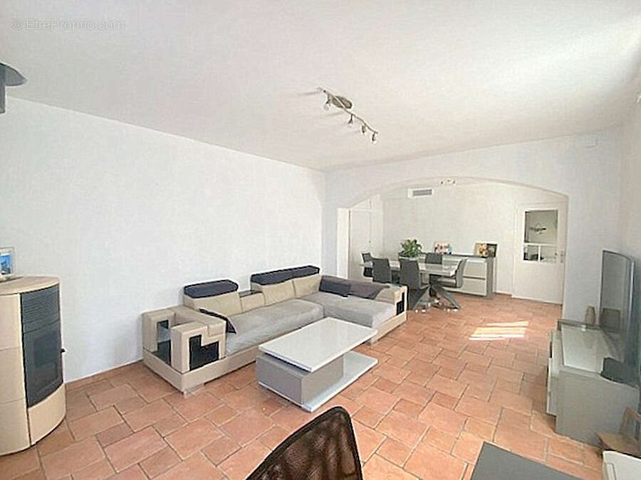 Maison à LA RONDE
