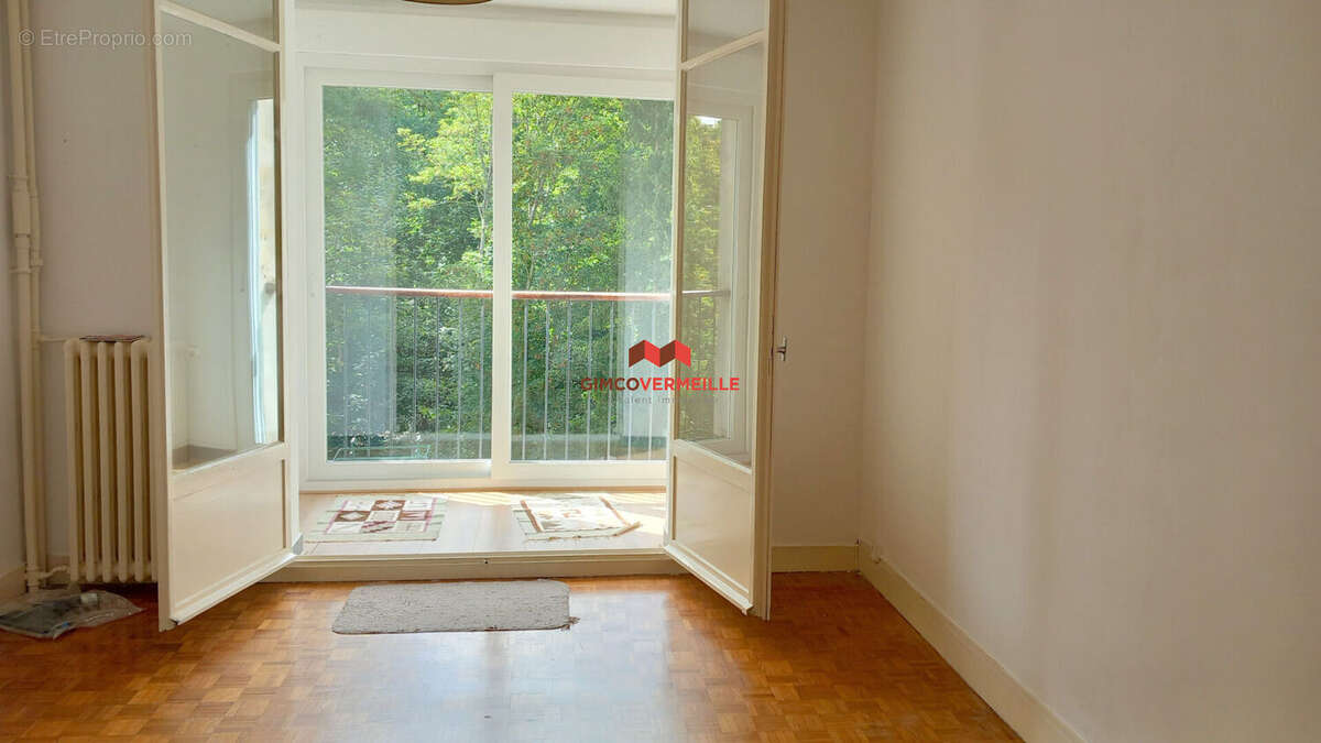 Appartement à BOUGIVAL