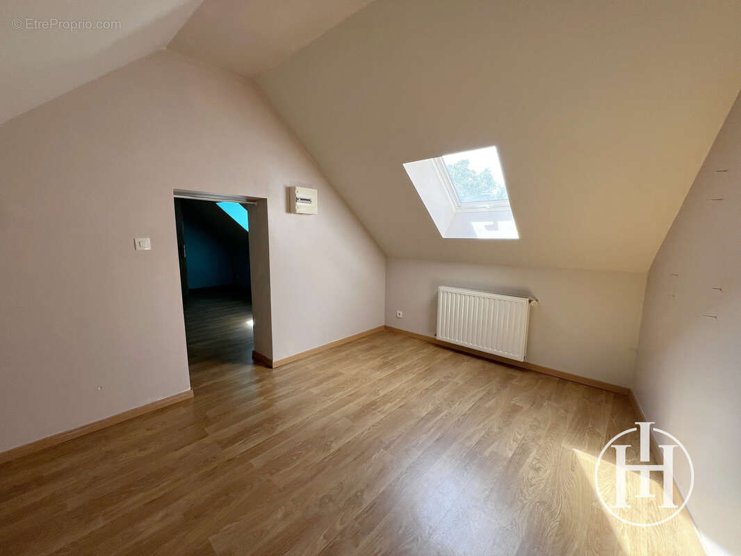 Maison à CHALIVOY-MILON