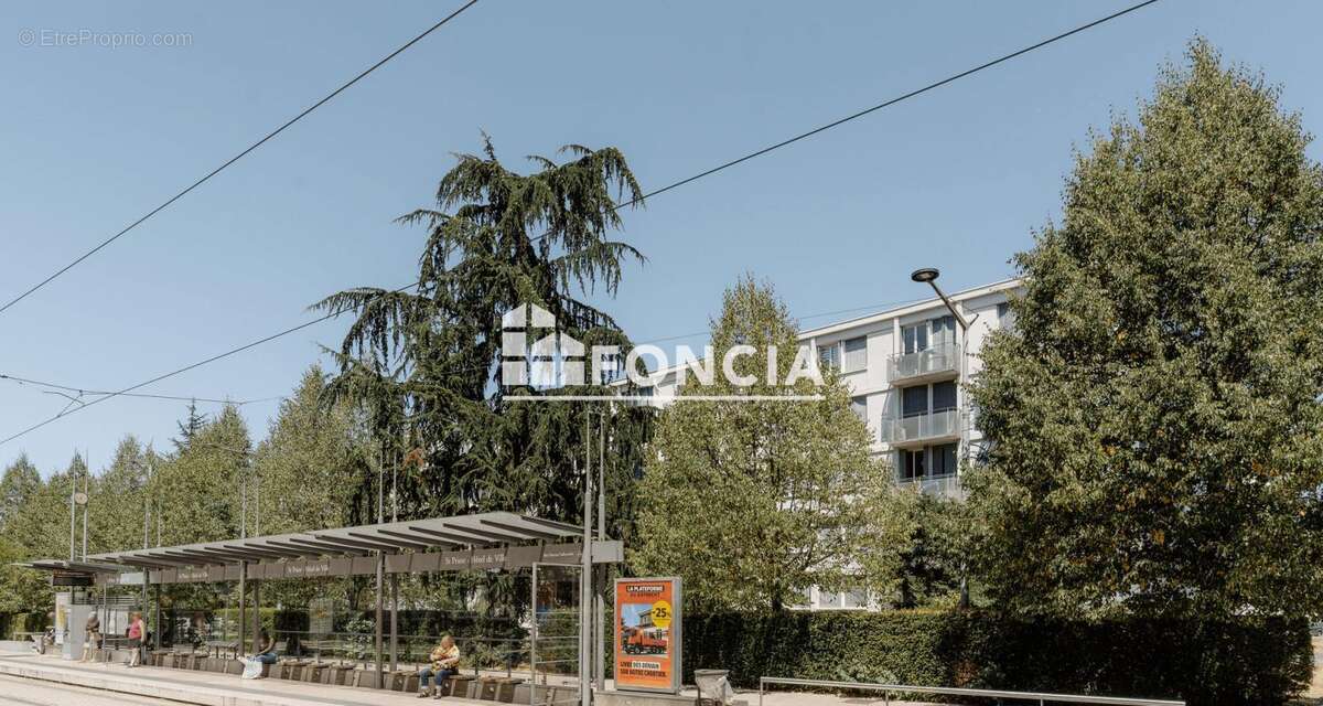 Superbe T3 entièrement rénové de 60 m² – Saint-Priest - photo 9
