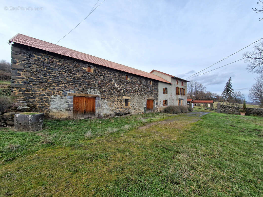 Maison à AURIAC-L'EGLISE