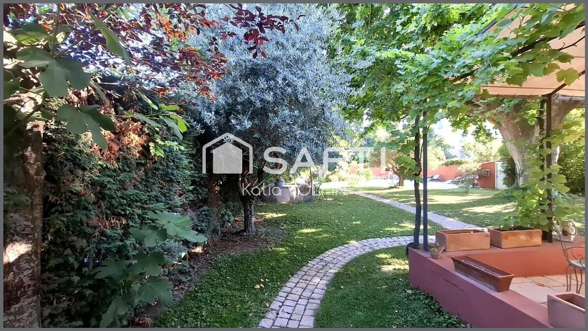 Photo 2 - Maison à LA BOUILLADISSE