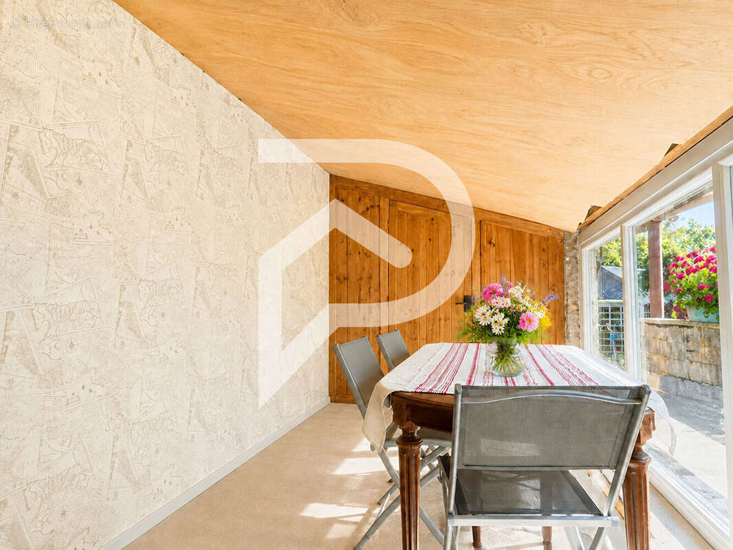 Maison Le Bez 6 pièces 114 m² - photo 12