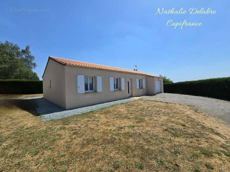 Maison à NANTEUIL