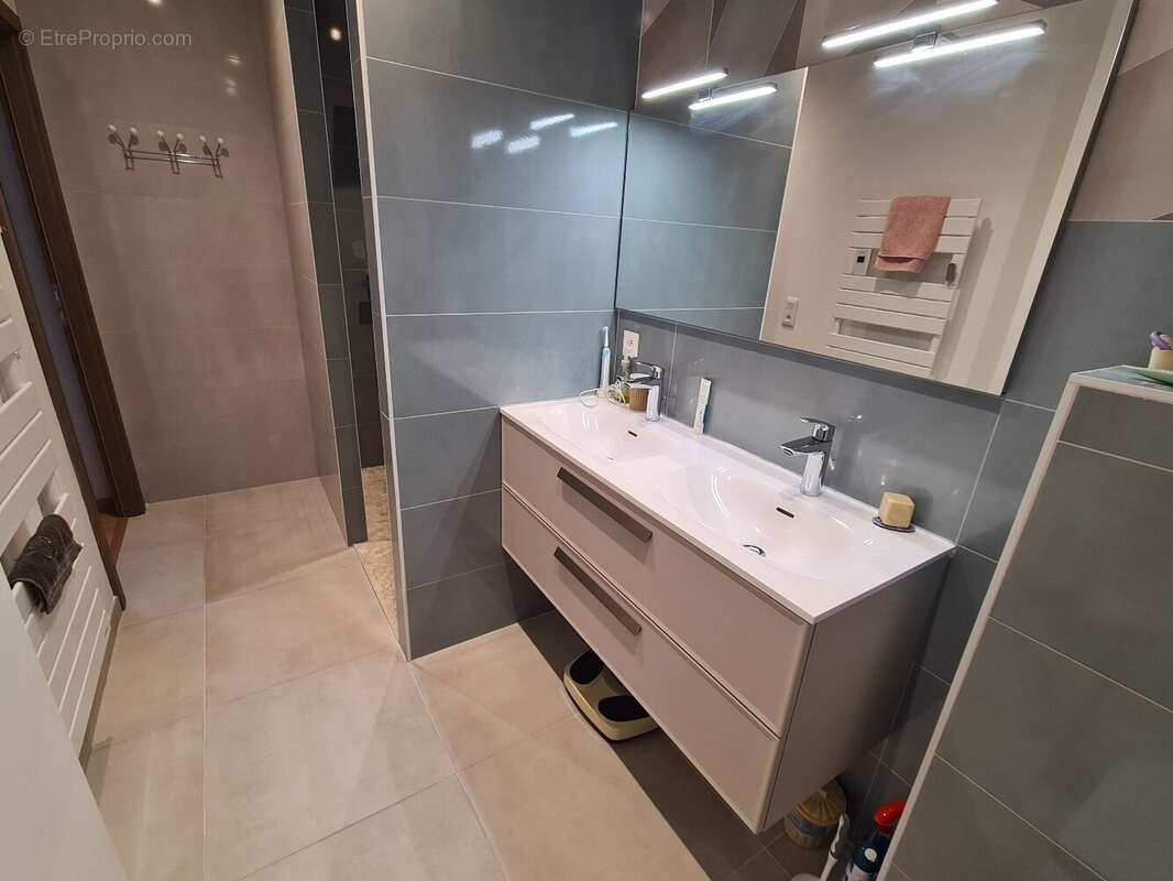 Appartement à GRESY-SUR-ISERE