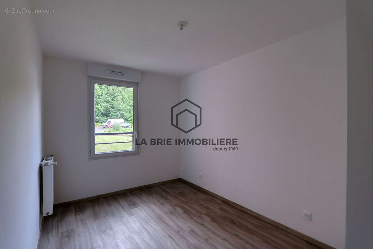 Appartement à EMERAINVILLE