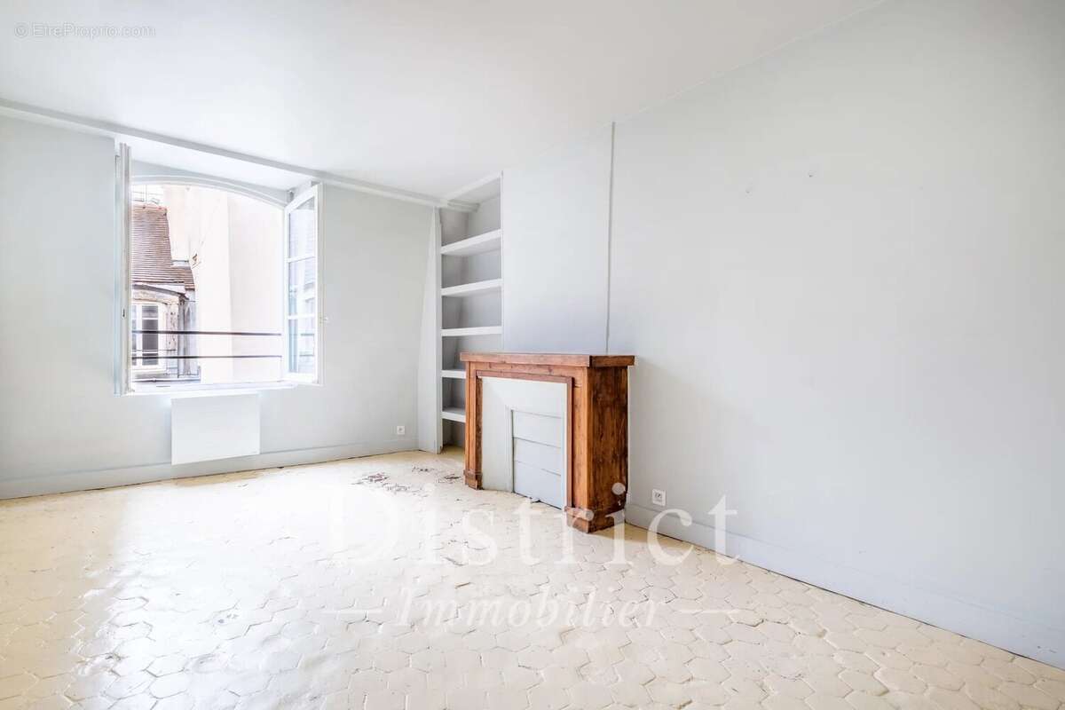 Appartement à PARIS-4E