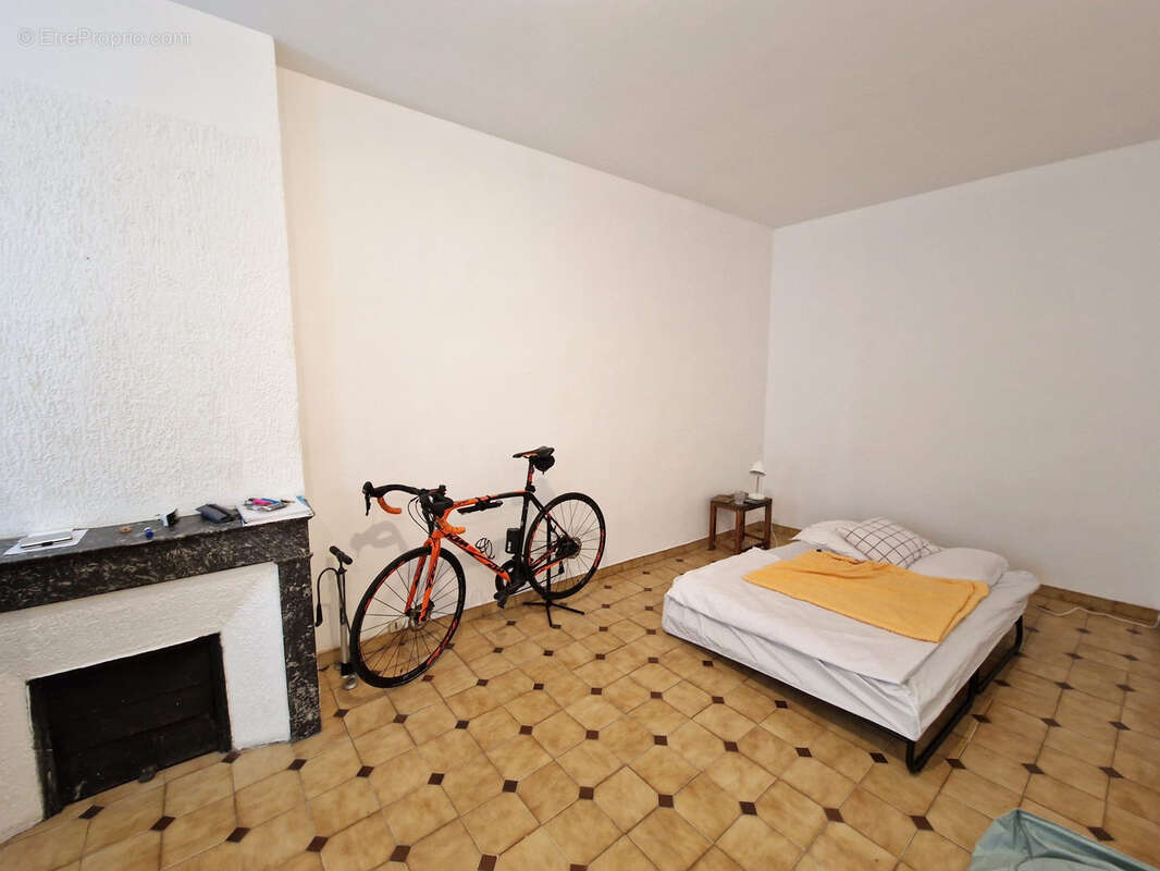 Immeuble locatif (2 studios et 1 T2) - photo 2