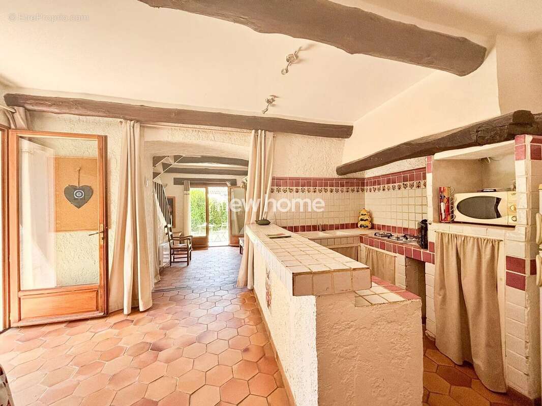Maison à LORGUES