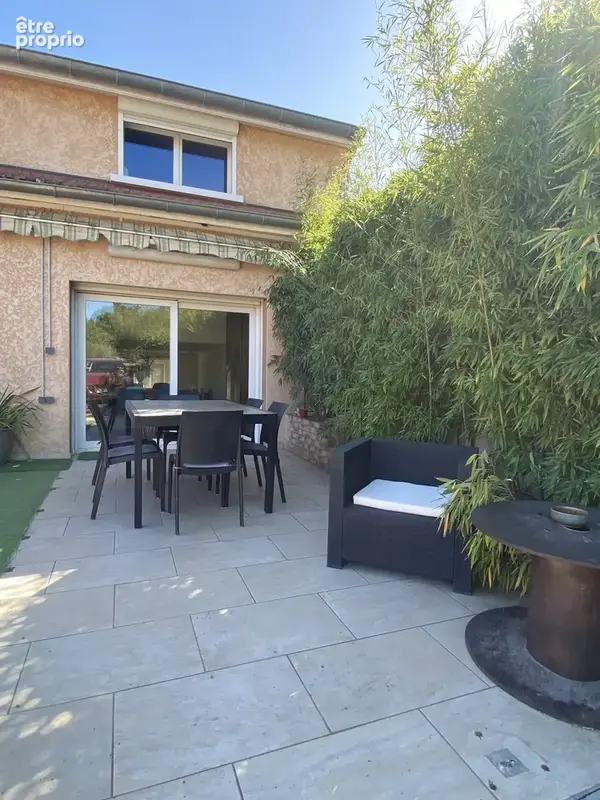 Photo Maison à Villerest au prix de 279 000€