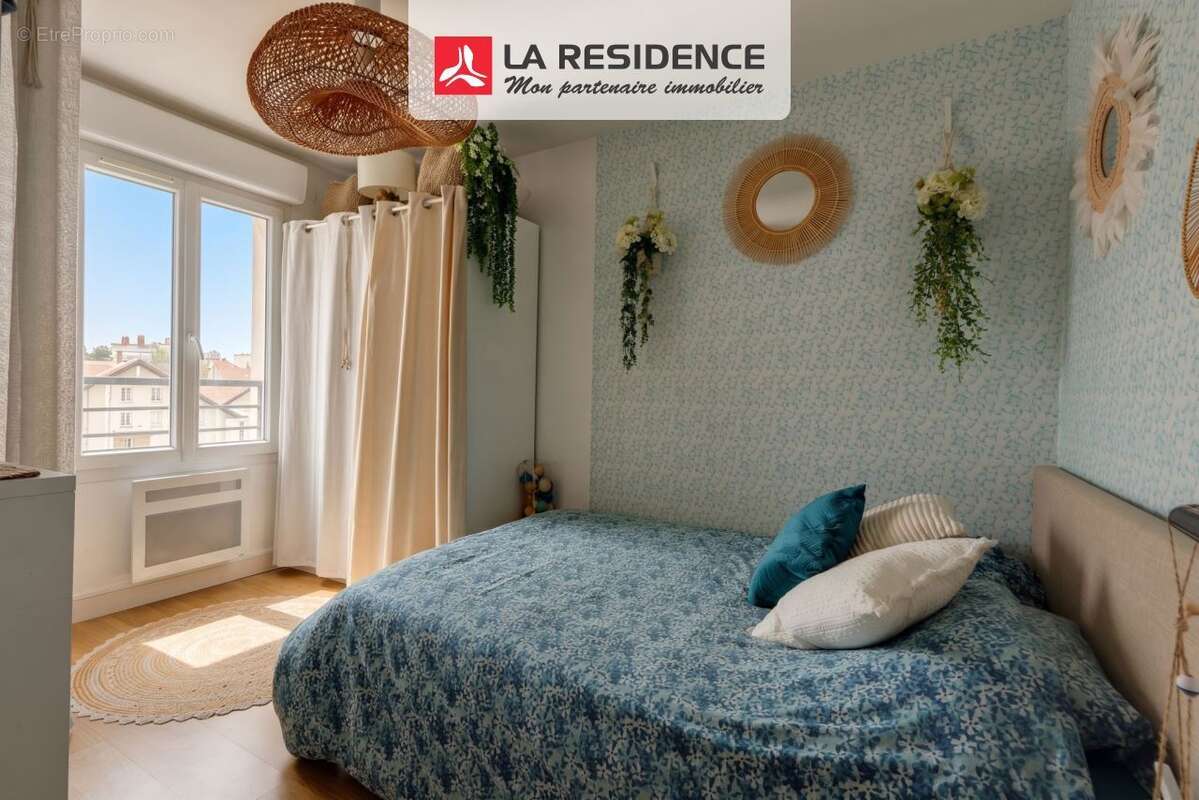 Appartement à BEAUCHAMP
