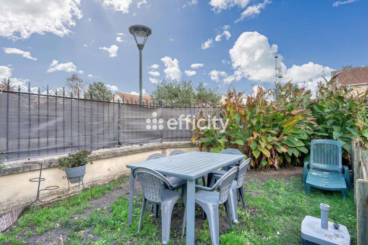 Maison à SAINT-GRATIEN