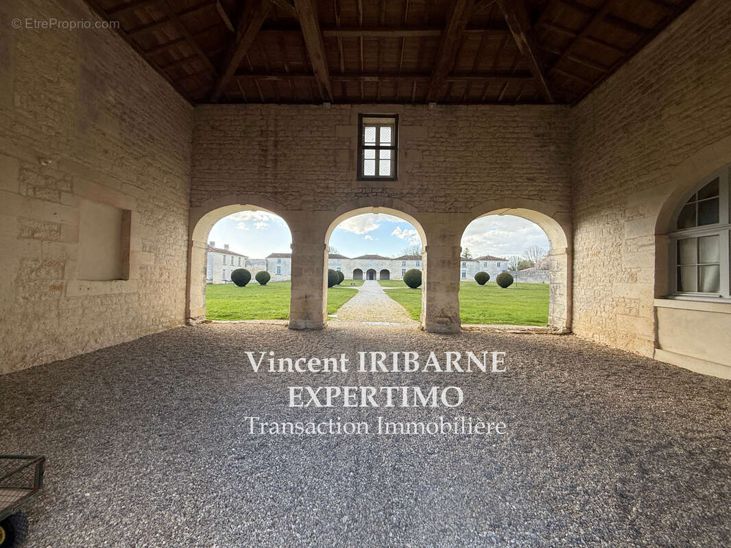 Appartement à SAINTES