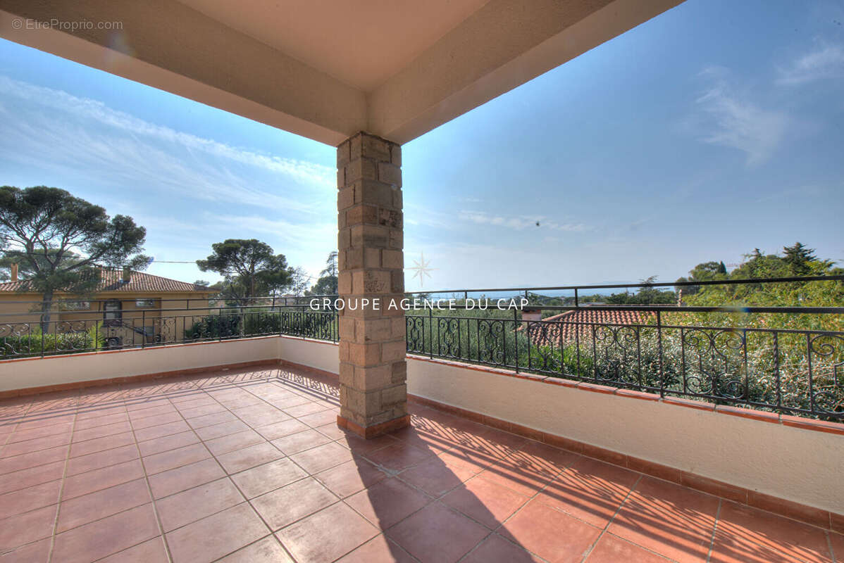 Appartement à SAINT-RAPHAEL