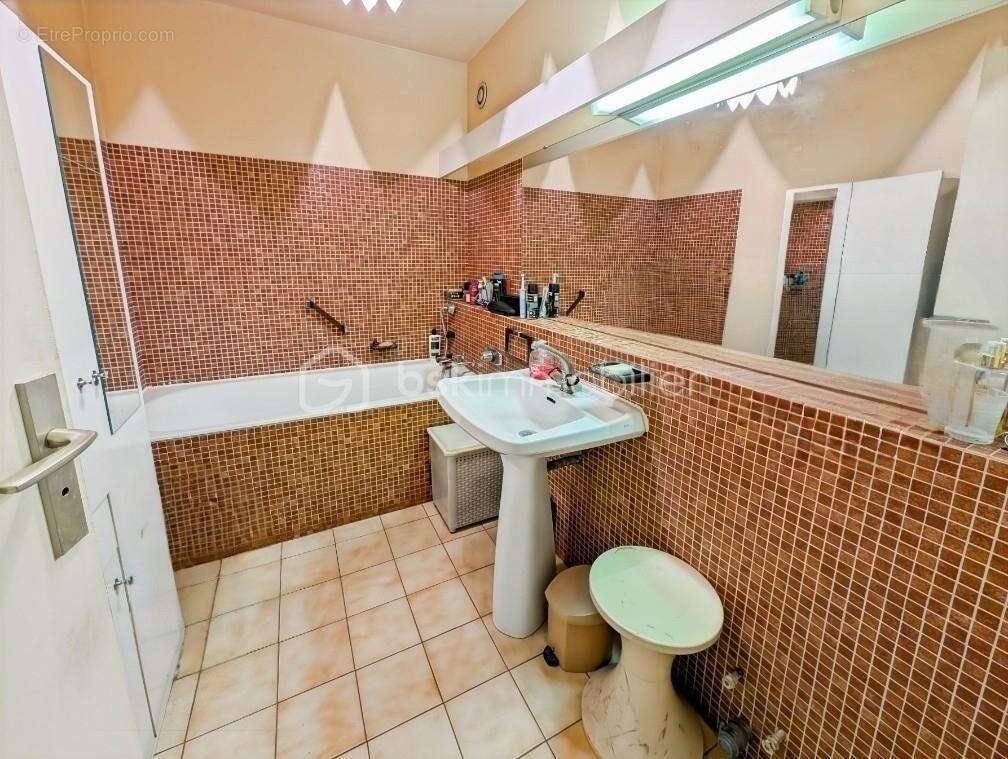 Appartement à PARIS-11E